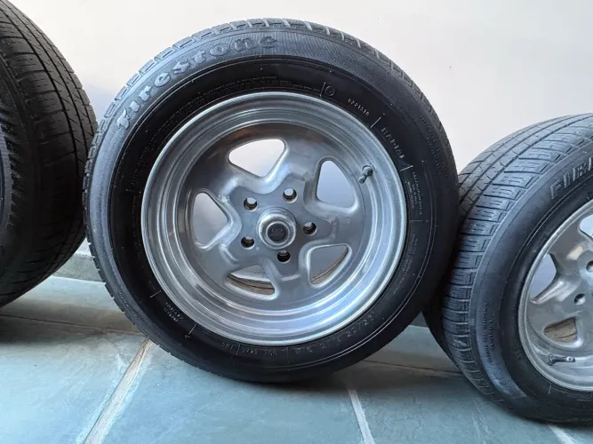 Roda Pro Star aro 15 tala 7 com pneu