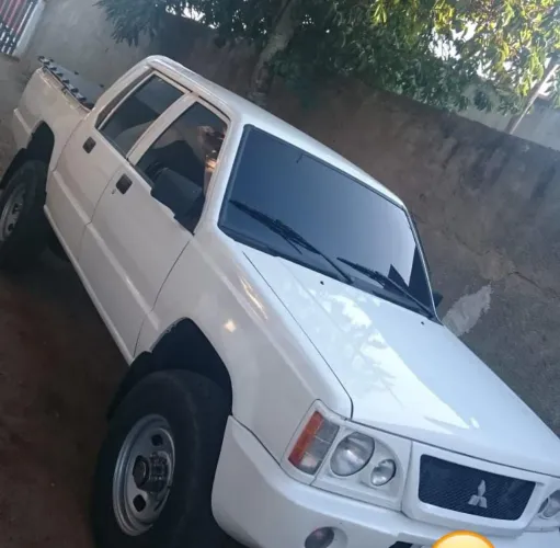 Mitsubishi L200 GL 2.5 4X4 CD Diesel 2003
