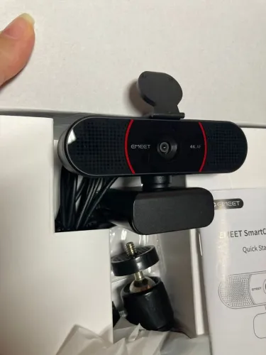 Webcam emmett 4k c960 com tripé