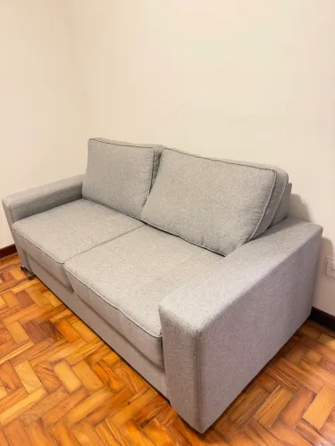 Sofá 2 lugares linho cinza 