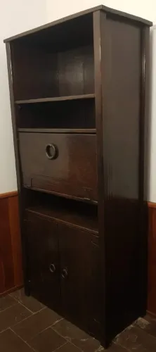 Vendo armário alto tipo bar.   