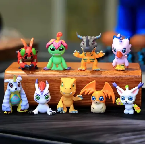 Set Kit com 9 personagens de Digimon