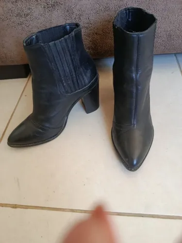 Bota preta Arezzo 36 couro.