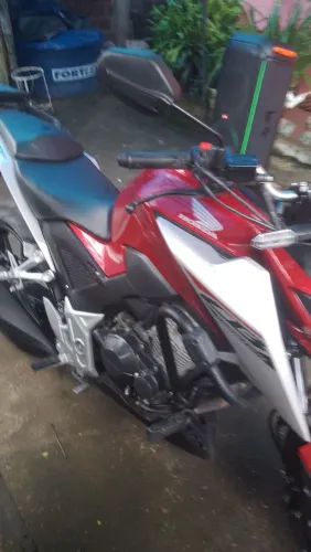 Cb300f quitada IPVA pago sem restrições pronto para transferir na hora da venda