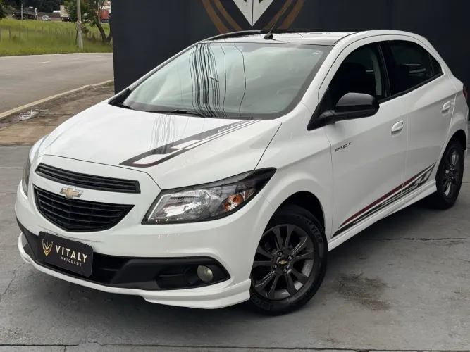 Chevrolet Onix Hatch Effect 1.4 8V Flex Power Mec. 4P 2015