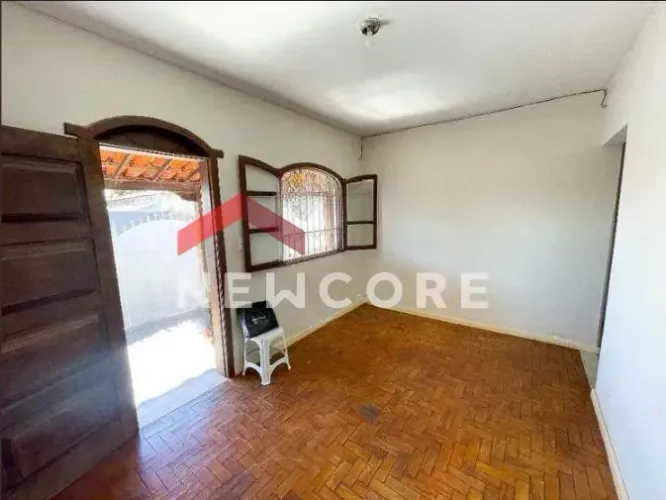 Casa em Rua Campo Grande - Araguaia - Belo Horizonte/MG