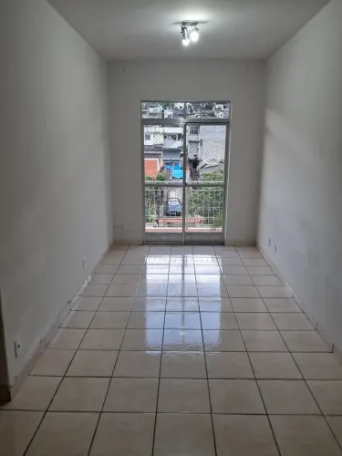 Imóvel para aluguel possui 79 metros quadrados com 3 quartos em Penha Circular - Rio de Ja