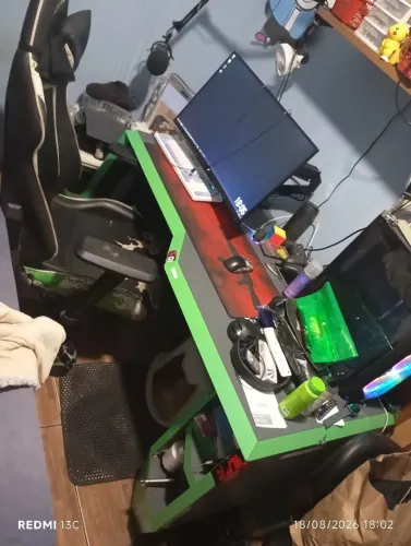 Mesa Gamer usada