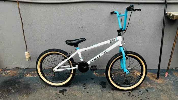 Bicicleta aro 20 PRO C série 1