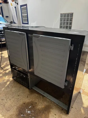 VITRINE REFRIGERADA GELOPAR GPEA-140R