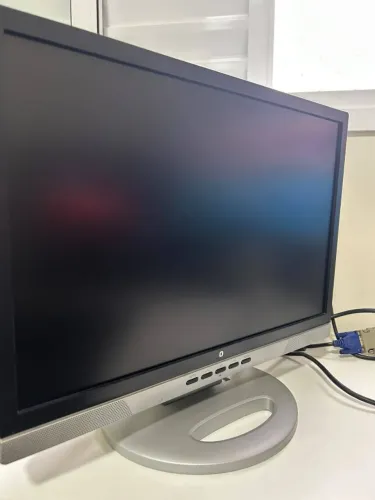 Monitor AOC 912Vwa 19" - 50/60Hz - Com Falhas na Tela
