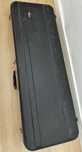 Hard Case para Guitarra Gator - Original - Usado em Bom Estado