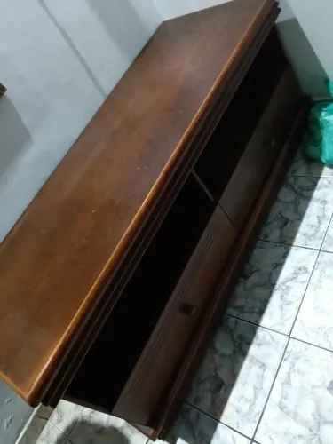 rack para TV em madeira maciça 