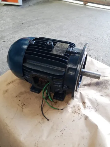 Motor Elétrico Weg 7.5 Cv 1740 Rpm 220/380 V / -- 01179 Nc