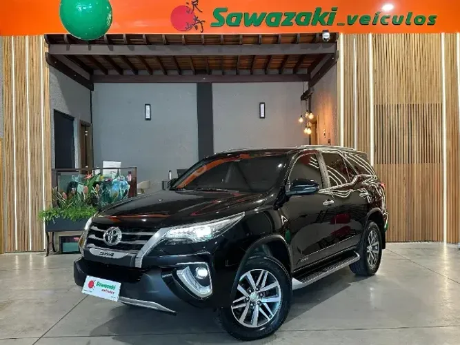 Toyota Hilux SW4 SRX 4X4 2.8 TDI 16V Dies. Aut. 2019