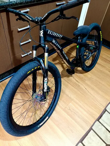 Bicicleta Hupi Naja 2024 preto/prata Raro ( Sem Trocas)