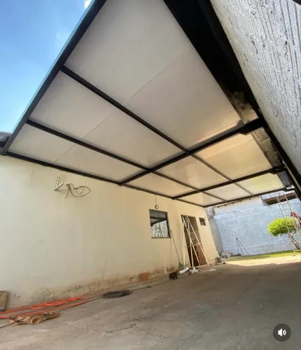 Cobertura de aço galvanizado com telha sanduíche