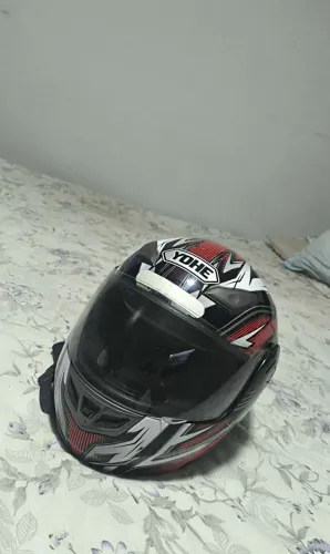 Capacete yohe tamanho M pra vender ligeiro