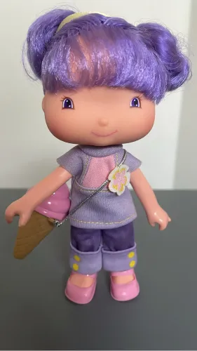 Boneca moranguinho florzinha de pêssego