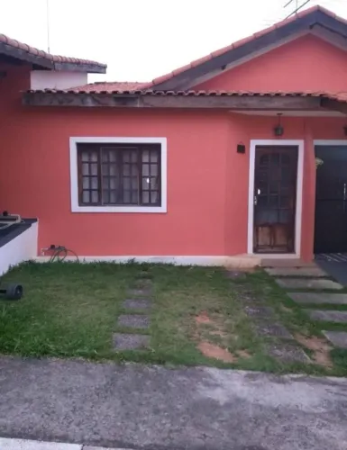 Casa em Condomínio  Poá