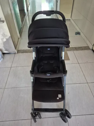 Vendo carrinho de bebê marca Chiccos