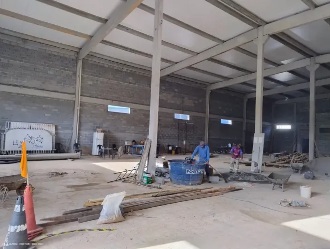 Loja Comercial para Locação em Lauro de Freitas, Centro, 4 banheiros, 49 vagas