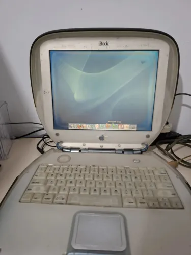 Para Colecionador Notebook Apple iBook G3 Clamshell Vintage (Usado)
