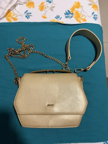 Bolsa Arezzo 3 em 1 Tiracolo Dourada