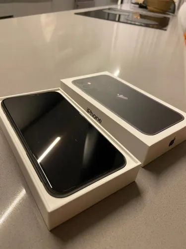 Vendo IPhone 11 64GB em ótimo estado