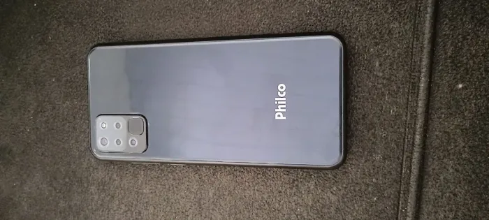 Smartphone 4g muito novo. Na caixa.