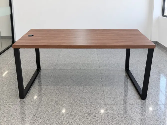 Mesa para escritório ou casa 