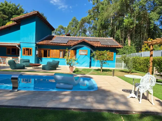 Casa Terrea em Condominio fechado com Piscina em Cotia codigo: 91764