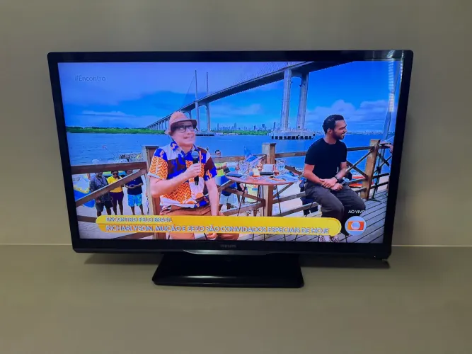 TV Philips 32 - modelo PFL3018D - usada - bem conservada 