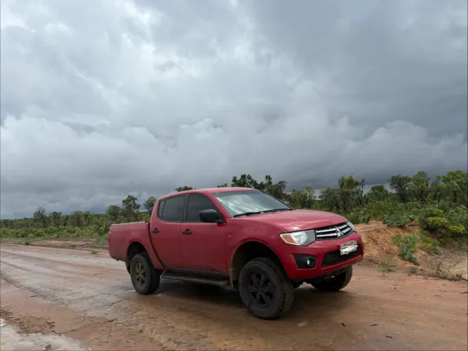 Mitsubishi L200 Triton GLS 3.2 CD TB Int.diesel MEC 2012