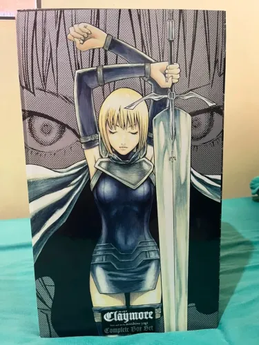 BOX CLAYMORE COMPLETO - INGLÊS