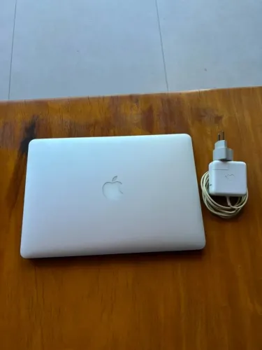 MacBook Air 13" Early 2015
