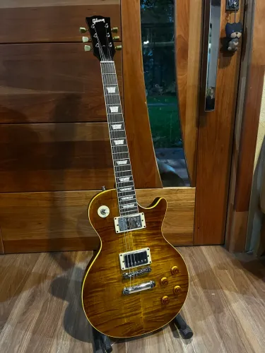 Guitarra Gibson Chinesa