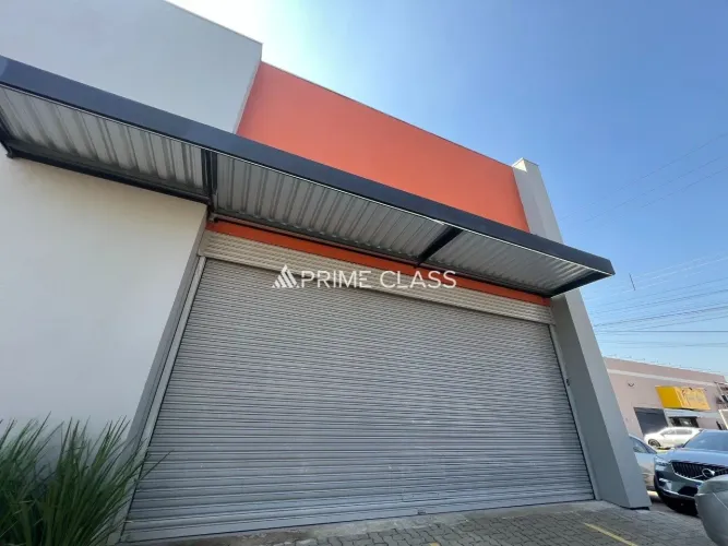 Ponto Comercial com 198 m², 2 banheiros, 8 vagas, Bairro Niterói
