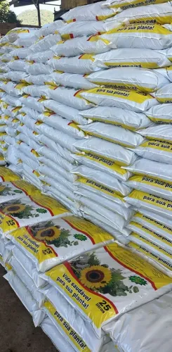 Terra adubada pronta pra usar 25l