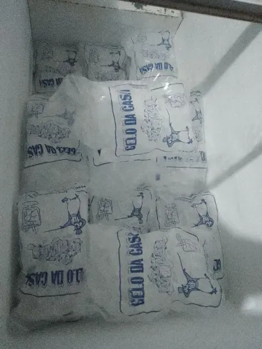 Gelo em cubos