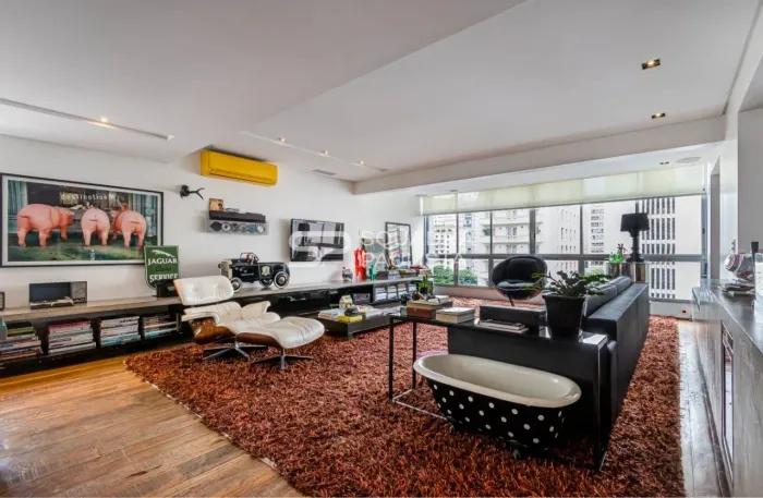 Apartamento com 300 m², 4 quartos sendo 3 suítes à venda no bairro Jardim América.