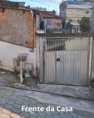 Casa com duas moradias no mesmo terreno 