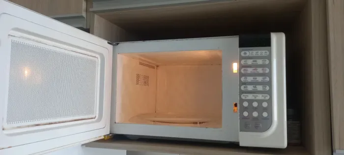 Micro-ondas Electrolux 23L