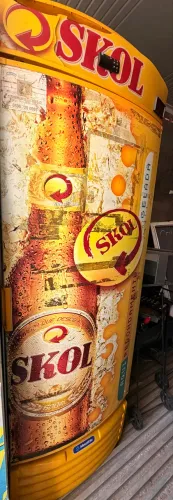 Geladeira cervejeira skol