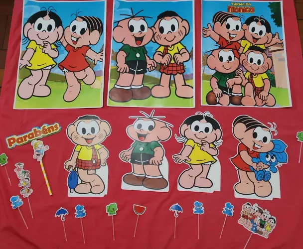 Painel Turma da Mônica 3 + displays de mesa 4 + topperes para doces