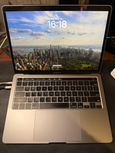 MacBook Pro 13" M2 (2022) · 8 GB · 256 GB SSD · Cinza-espacial