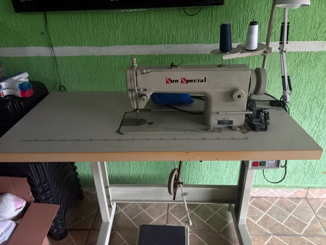 Máquina de costura sun special