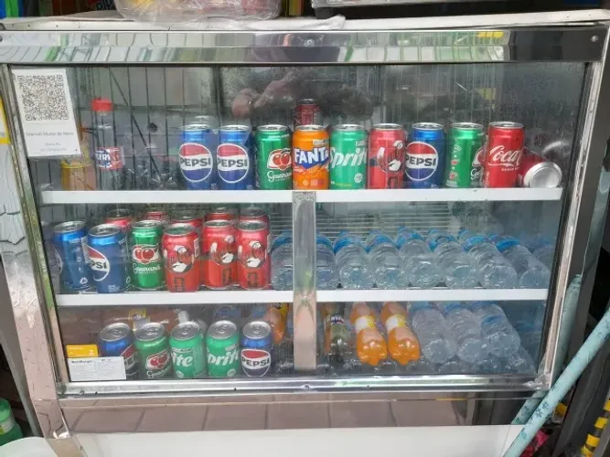 Freezer Expositiva - Semi nova - 1 ano de uso.