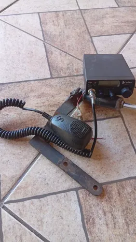 Rádio Px com antena