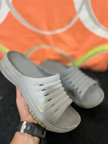 Chinelo Nike
